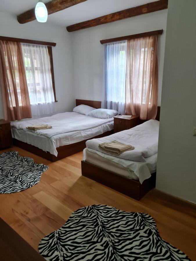Guest House Shina Omalo エクステリア 写真