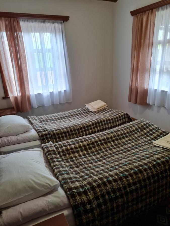 Guest House Shina Omalo エクステリア 写真