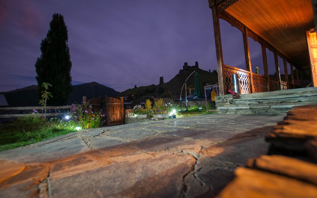 Guest House Shina Omalo エクステリア 写真