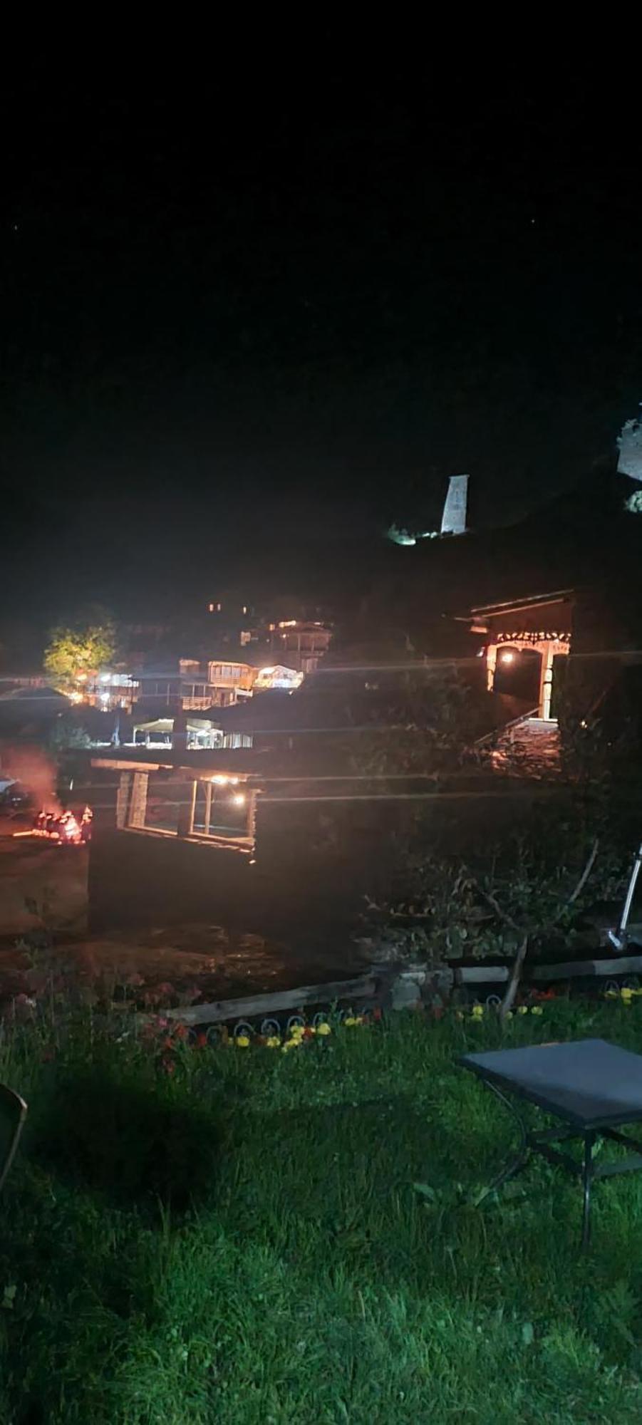 Guest House Shina Omalo エクステリア 写真