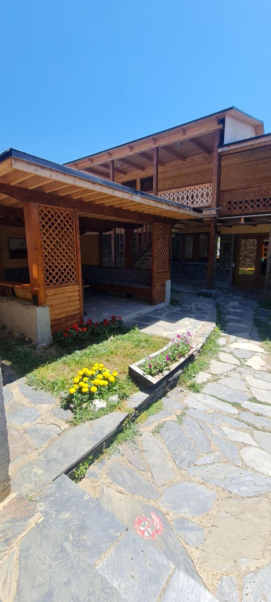 Guest House Shina Omalo エクステリア 写真