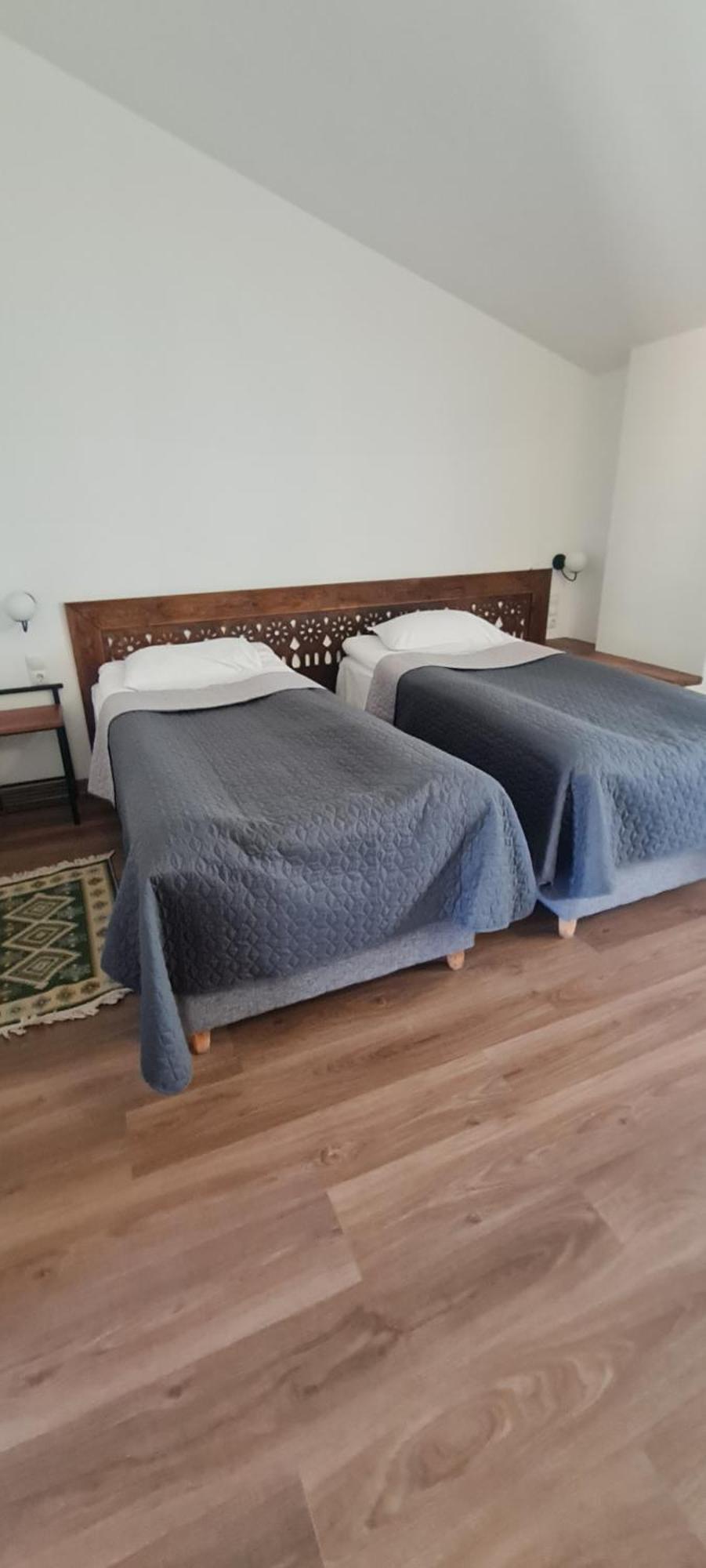 Guest House Shina Omalo エクステリア 写真